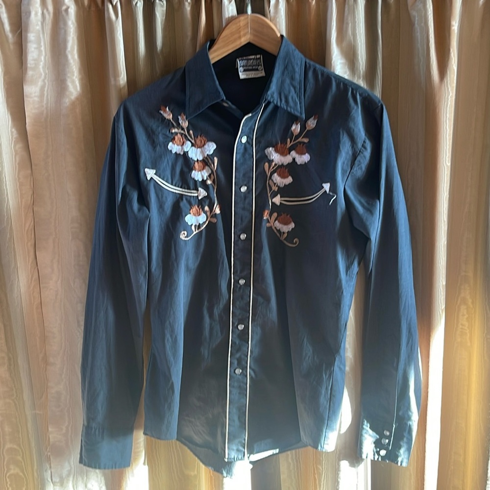 Saturdays Western Wear women’s M grey western button up